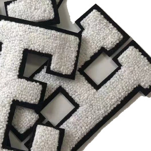 Chenille patchs personnalisés sur les sweats à capuche transfert de chaleur 3D Logo grande lettre numéro forme alphabétique mode broderie vêtement tissu - Product Image 2