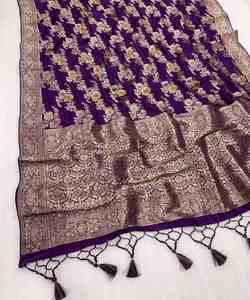 Saree inspiré de la soie avec un design en filet pour les femmes - Product Image 1