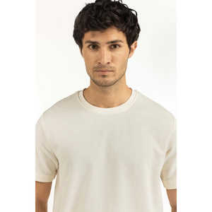 เสื้อยืดโอเวอร์ไซส์ผู้ชายทรงปกติ ผ้าฝ้าย 100% รุ่น MN-TS-SS25-309 พร้อมป้ายกำกับแบบกำหนดเอง ผ้าเจอร์ซีย์ 300gsm ลายเรียบและโลโก้ - Product Image 4