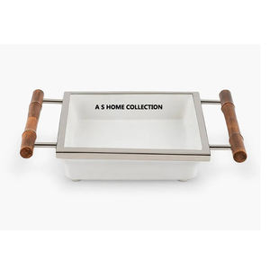 Plateau de luxe en métal blanc brillant avec design élégant Plateau de rangement des aliments pour petit-déjeuner en forme de rectangle avec poignées latérales en bois - Product Image 1