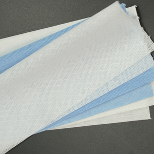 Lingettes humides en tissu non tissé en microfibre Spunlace de haute qualité Respirant imperméable à l'eau de style croisé directement de l'usine vietnamienne - Product Image 5