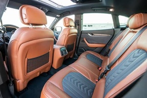 Maserati Levante GranLusso 2018, V6 biturbo de 345 ch, transmission intégrale, couleur Verde Ossido Metallic - Product Image 3