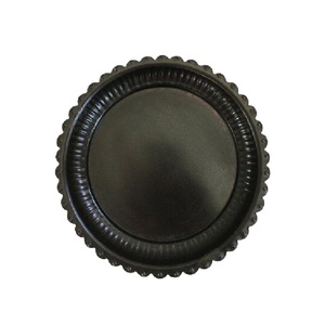 Assiettes de présentation en métal et en fer au design moderne, faites à la main, de taille et de couleur personnalisées pour les dîners de mariage - Product Image 3