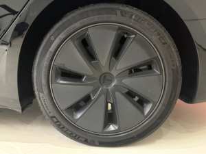 Sedán Eléctrico Usado de Tamaño Mediano 2025 con Tracción Trasera, Vehículo de Energía Renovable - Product Image 4