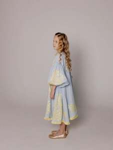 เดรสยูเครนแบบเปิดด้านหน้าคอวีเปิดด้านหน้าสำหรับเด็กชุดเดรสปักลายสวยงามเป็นมิตรต่อสิ่งแวดล้อม - Product Image 3