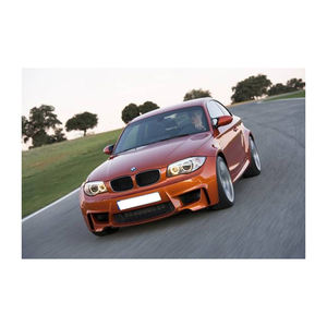 BMW Série 1 M Coupé (E82) Coupe AWD haute performance avec pneus R15 Sièges en cuir Style agressif Intérieur sombre - Product Image 1