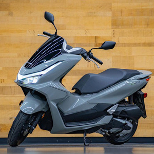 Scooter à moteur Honda PCX 2025 longue portée, double usage, avec moteur fiable et cadre durable - Product Image 4