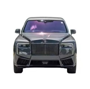 Cullinan Black Badge 2025 Usado, SUV de Lujo, Asientos Traseros Ejecutivos, Iluminación, Sistema de Infoentretenimiento de Alta Tecnología, Suministrado desde Japón - Product Image 2