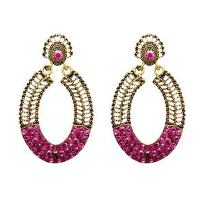 Boucles d'oreilles fines Kriaa plaquées or antique avec pierre autrichienne rose modèle 1312016D - Product Image 1