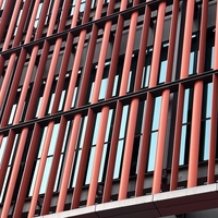 Système de façade en aluminium à lamelles pour les projets de bâtiments commerciaux