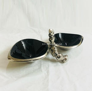 Bol de service élégant à 2 sections pour les bonbons de table Poli Nouveau design pour les hôtels Traiteur pour les noix Bonbons Assiette de service Bols - Product Image 1