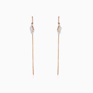 Boucles d'oreilles en diamant Manorama Sui Dhaaga en or rose, conçues pour les femmes qui adorent la mode élégante et luxueuse - Product Image 1