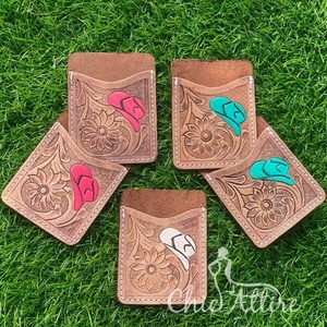 Tarjetero de sombrero de vaquero turquesa de cuero con herramientas a mano de moda occidental para mujer, tarjetero de cuero genuino personalizado con flores - Product Image 1