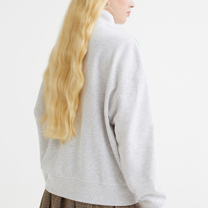 Ropa de invierno Ropa de calle al aire libre Logotipo personalizado Impresión Mejor diseño Peso ligero Material de lana Sudadera de mujer - Product Image 5