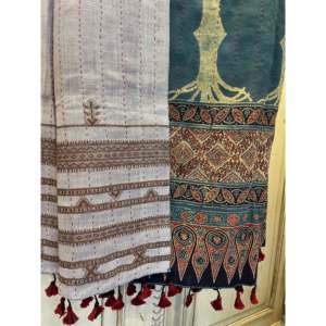 Handloomed Double Sided Quilted <b>Wool</b> and Silk Wrap Ajrakh Design Tree of Life/Sienna Geometric - Product Image 5