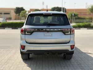 ฟอร์ด เอเวอร์เรสต์ ลิมิเต็ด ปี 2024 สีเงิน เครื่องยนต์ 5.0-6 ลิตร V8 เทอร์โบ เบนซิน เกียร์อัตโนมัติ ไฟหน้า LED เบาะหนังสีเข้ม ยาง R17 มาตรฐานยูโร 6 สภาพใหม่/มือสอง - Product Image 5