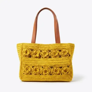Bolso de Hombro de Rafia Floral Hecho a Mano en Madagascar, Marca ANA, con Dos Asas, Cierre de Cremallera, Forro de Poliéster, para Todas las Temporadas - Product Image 2