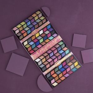 ชุดเครื่องสำอาง4พับได้100 + สีสำหรับเจ้าสาวปาร์ตี้และ6112สวยงามทุกวัน - Product Image 1