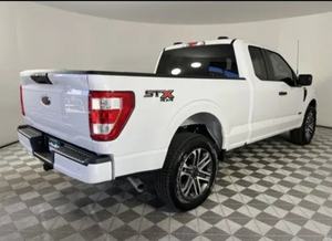FORD F150 CREW XL 2022 EN EXCELLENT ÉTAT, VOLANT À GAUCHE, INTÉRIEUR SOMBRE, MOTEUR POWERSTROKE 6.7L, 4X4, LIVRAISON GRATUITE - Product Image 5