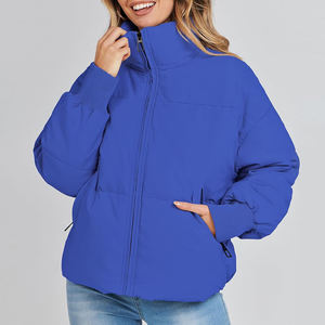 Veste à bulles bouffante à manches longues pour femmes Manteau personnalisé de style le plus récent Poches OEM Vêtements d'hiver en coton respirant avec logo pour dame - Product Image 3