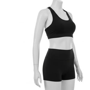 เสื้อโยคะผ้าสแปนเด็กซ์ไนลอนสำหรับผู้ใหญ่ ยืดหยุ่นสูง ระบายอากาศ แห้งเร็ว เหมาะสำหรับออกกำลังกายในยิม ขายส่งแบบ OEM - Product Image 1