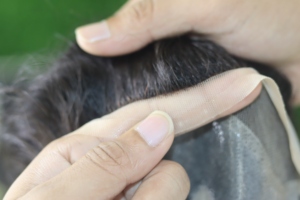 Postizo de Cabello Indio 100% Remy para Hombre Miraz, con Base de Múltiples Capas, Aspecto Natural, Resistente, Liso y con Ondas Profundas - Product Image 6