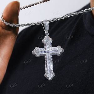 Colgante de Cruz Chapado en Oro Personalizado de Lujo con Incrustaciones de Moissanita y Plata de Ley, Certificado GRA, Estilo Hip Hop, Unisex, para Fiestas - Product Image 2