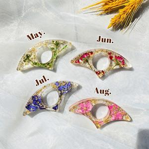 Resin <b>Book</b> Page Holder Finger Grip Durable Comfortable Reading <b>Accessory</b> Perfect For <b>Books</b> Study Materials Journals And Novels - Product Image 6