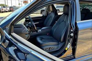 โตโยต้า แคมรี่ ปี 2022 - Product Image 4