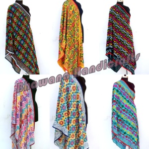 Handmade <b>Hijab</b> Hand Embroidered Pakistani Phulkari Dupatta - Product Image 1