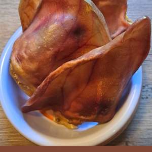 Oreja de búfalo premium, seca al aire, ingrediente natural para masticar para perros y uso en alimentos para mascotas, artesanía natural. - Product Image 4