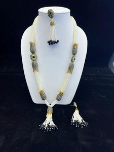 Royal Look White Pearl Long AD CZ Mala Collar Set Clásico Étnico para Niñas Mujeres para Boda Fiesta Compromiso Latón Clásico - Product Image 2