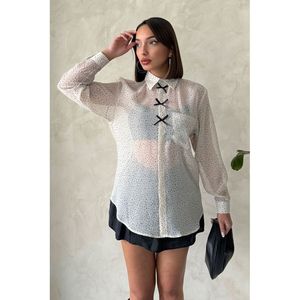 Blusa Elegante de Gasa Gris Piedra para Mujer, Marca TOPSHOW, con Detalle de Lazo y Estampado de Lunares, para Uso Casual o de Oficina, Tallas S-L - Product Image 1