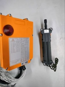 Grúa Industrial Radio Control remoto CMK Marca RF Tipo ABS Cuerpo IP65 Rango de 100M Color ROJO Fabricante OEM Hecho en India - Product Image 3