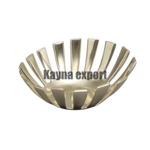 Hoteles y restaurantes de lujo que sirven bocadillos de diseño único elegante, dulces y nueces, cuenco artesanal de metal dorado, cuenco para servir - Product Image 2