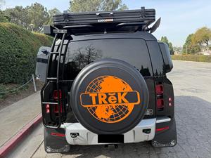 Land Rover Defender 110 2023, 4x4, Automático, Techo Panorámico, Bajo Kilometraje, Listo para Enviar - Product Image 4