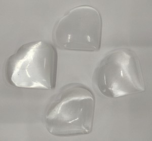 Cristales de Selenita en Forma de Corazón de la Mejor Calidad, Semipreciosos, para Meditación y Decoración - Product Image 2