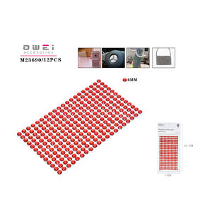 Petit autocollant décoratif diamant rouge - Product Image 1