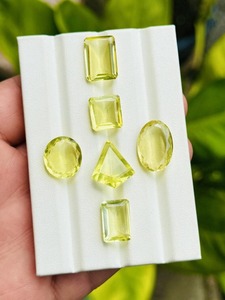พลอยเหลืองเลมอนควอตซ์ รูปทรงผสม ตัดธรรมชาติ คุณภาพสูง สำหรับทำเครื่องประดับ พลอยเม็ดเดี่ยว 15-25 กะรัต - Product Image 3