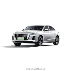 Berline hybride rechargeable (PHEV) d'occasion 2025, boîte automatique, traction avant, régulateur de vitesse adaptatif et assistance au conducteur, intérieur propre, fournie du Japon - Product Image 1