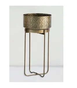 独特的花盆，带家用酒店装饰支架金色金属现代花盆