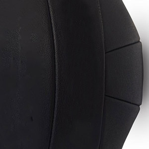 Ballon de volley-ball d'entraînement taille 5 en microfibre haute performance – Ballon en PU cousu à la machine à prise souple pour des passes améliorées, fabriqué au Pakistan - Product Image 3
