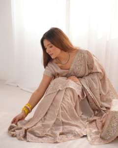 Style moderne à la mode dernière tendance beau concepteur fantaisie écraser avec paillettes broderie Saree femme mode exportateur - Product Image 6