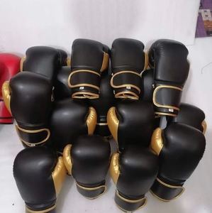 Gants à étiquette tissée spéciale en cuir noir et or Gants de boxe en cuir de vachette PU 10 Oz - Product Image 1