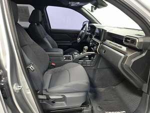 Toyota Taco .... ma SR5 2024 d'occasion - Product Image 3