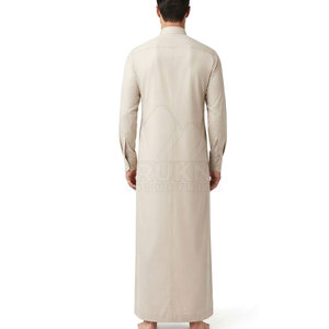 Thobe moderne simple et ajusté pour homme – Tenue islamique décontractée et élégante en coton léger, respirant et confortable, avec des détails soignés - Product Image 2