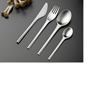 เครื่องใช้บนโต๊ะอาหารสำหรับใช้ในบ้านและภัตตาคารทำจากโลหะดีไซน์ทันสมัยของตกแต่งบ้าน2024 - Product Image 1