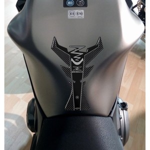 Protezione Serbatoio GEL 3D Personalizzata per Moto KAWASAKI Z650, Compatibile con il Modello - Product Image 1