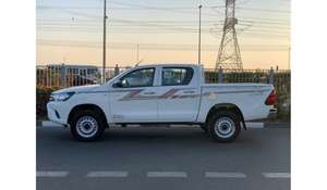 Hilux 4X4 2022 Usada, Asientos de Cuero Oscuro, Transmisión Automática, Tracción en las Cuatro Ruedas, Control de Crucero Adaptativo, 5 Plazas, Techo Panorámico, Cámara Trasera de 360° - Product Image 6