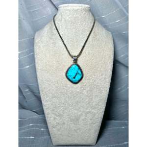 Pendentif en argent sterling fabriqué par les Navajo avec incrustation de turquoise égyptienne sertie dans un cadre - Product Image 6